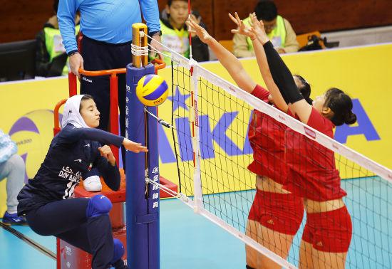 新西兰女子排球队勇拼半场,晋级决赛